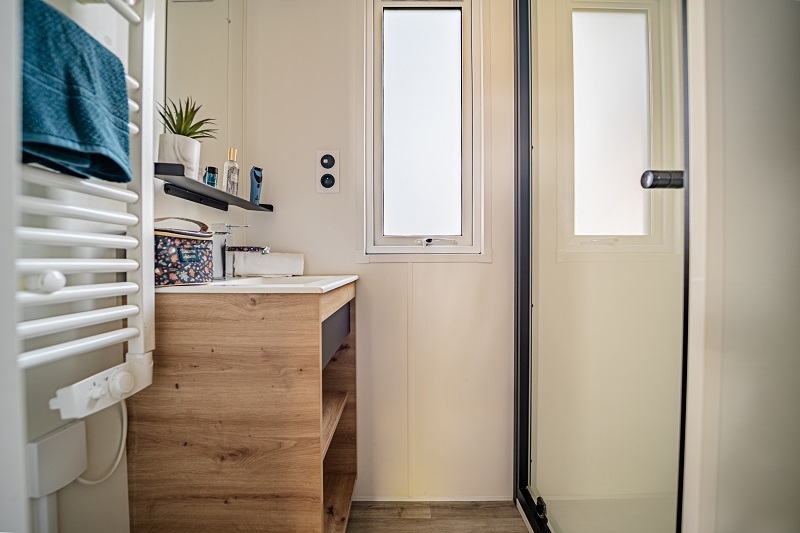 Mobil home 4 chambres jacuzzi privatif Camping 5 étoiles Vendée