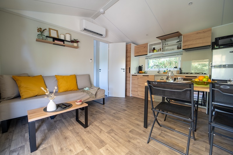 Mobil home 2 chambres jacuzzi privatif Camping 5 étoiles Vendée