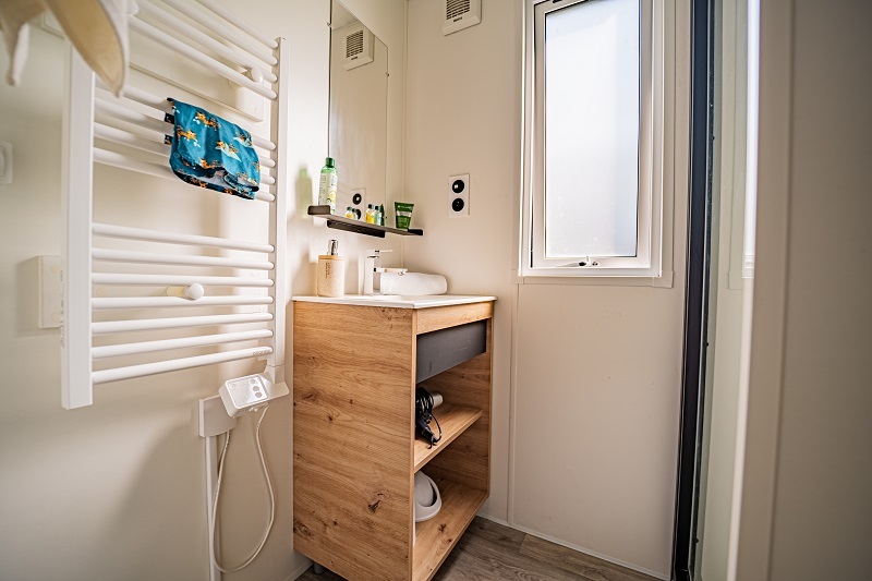 Mobil home 4 chambres jacuzzi privatif Camping 5 étoiles Vendée