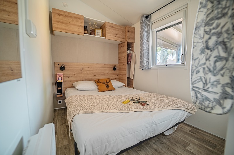 Mobil home 4 chambres jacuzzi privatif Camping 5 étoiles Vendée